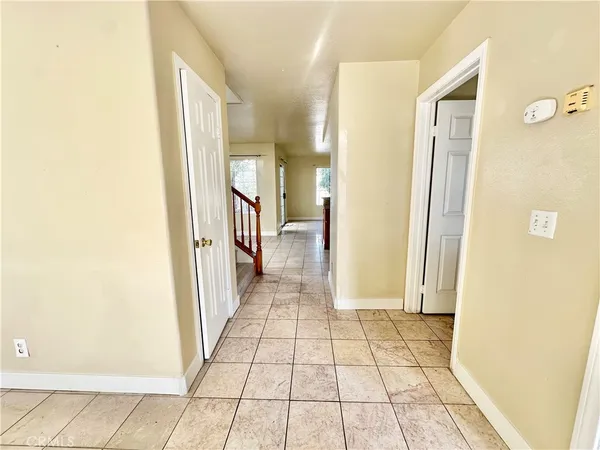 $3,600 | 731 West 5th Street, Long Beach, CA 90802