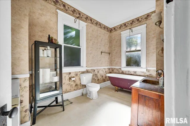 $135,000 | 1814 West Barker Avenue, Peoria, IL 61606