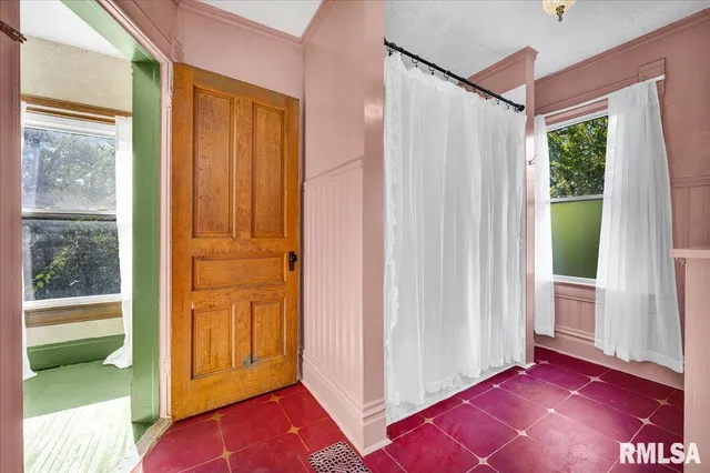 $135,000 | 1814 West Barker Avenue, Peoria, IL 61606