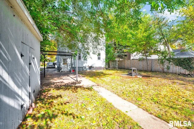 $135,000 | 1814 West Barker Avenue, Peoria, IL 61606