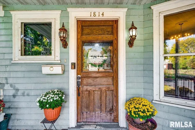 $135,000 | 1814 West Barker Avenue, Peoria, IL 61606