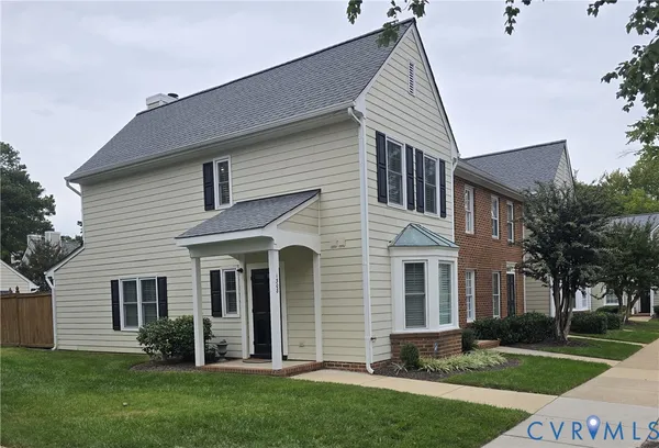 $2,250 | 1308 Maple Avenue, Richmond, VA 23226