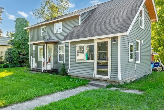 $164,900 | 129 North Main Street, Alburgh, VT 05440