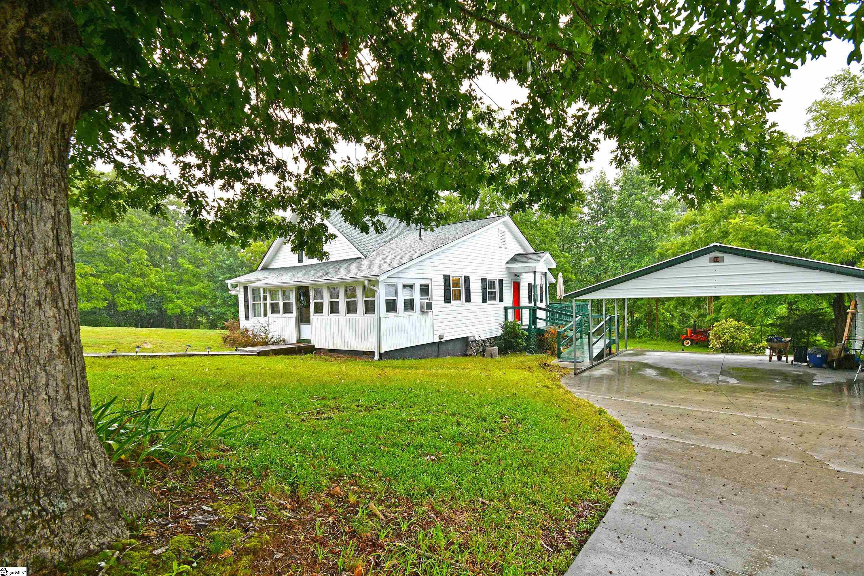 529 Mile Creek Road Pickens, SC 29671 - Photo 2 of 33