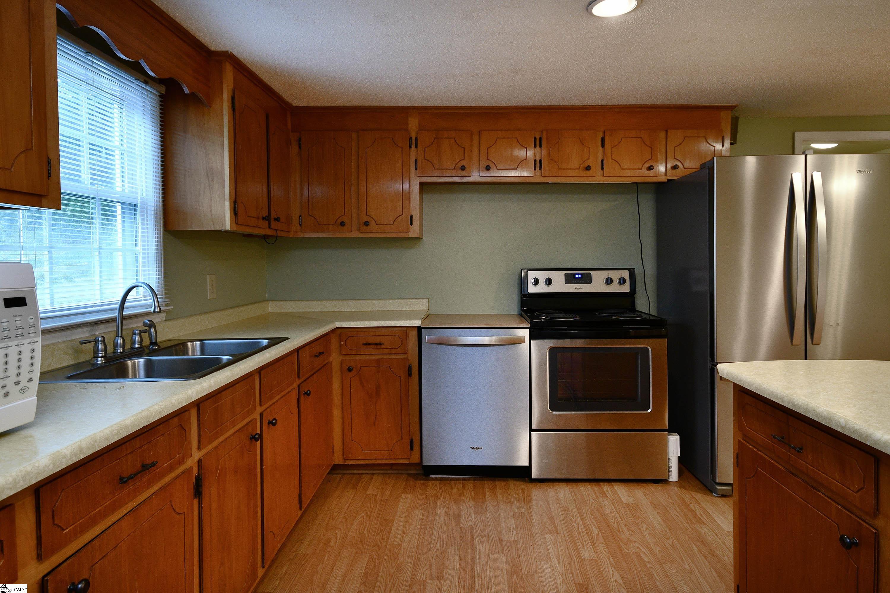 529 Mile Creek Road Pickens, SC 29671 - Photo 12 of 33