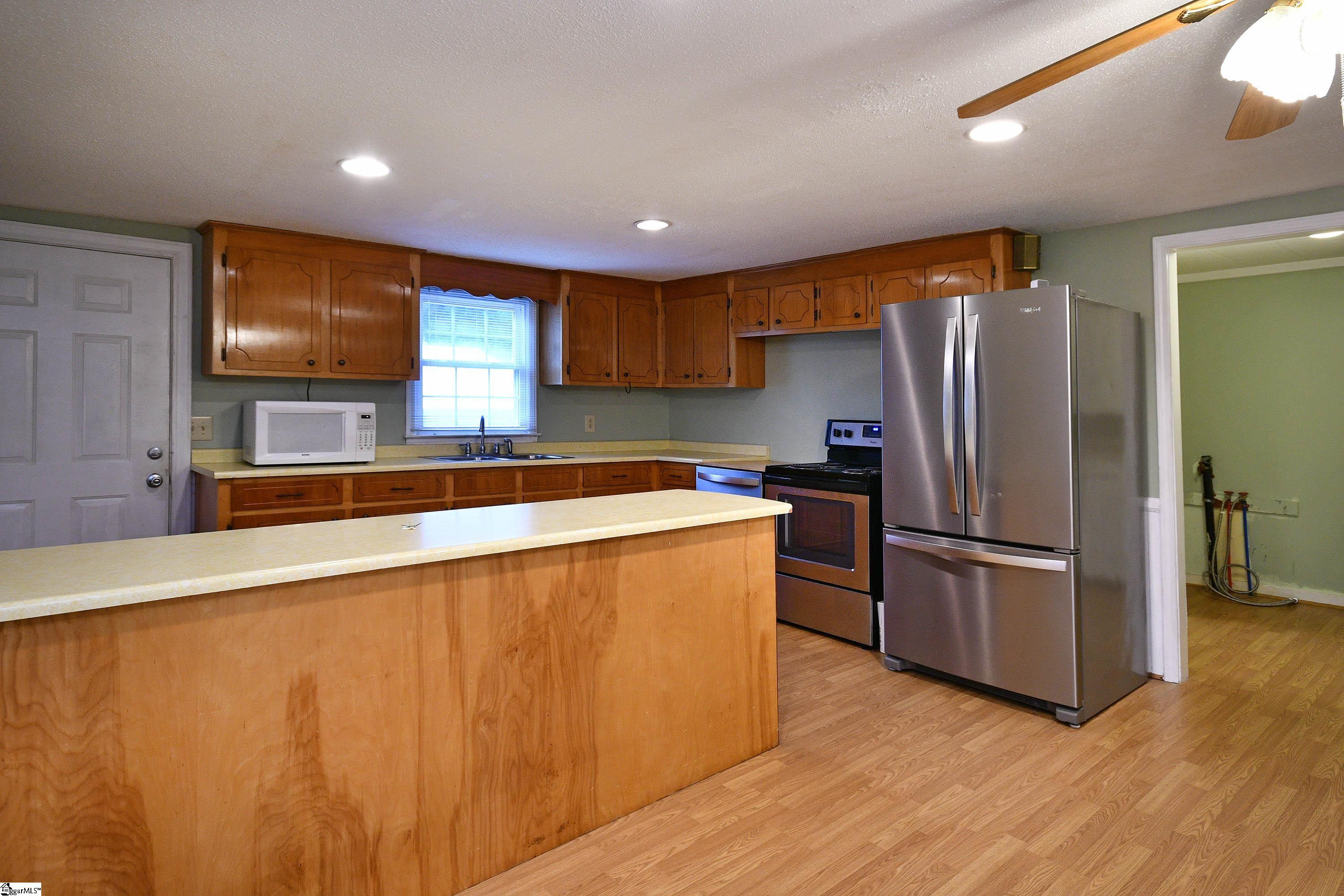 529 Mile Creek Road Pickens, SC 29671 - Photo 13 of 33