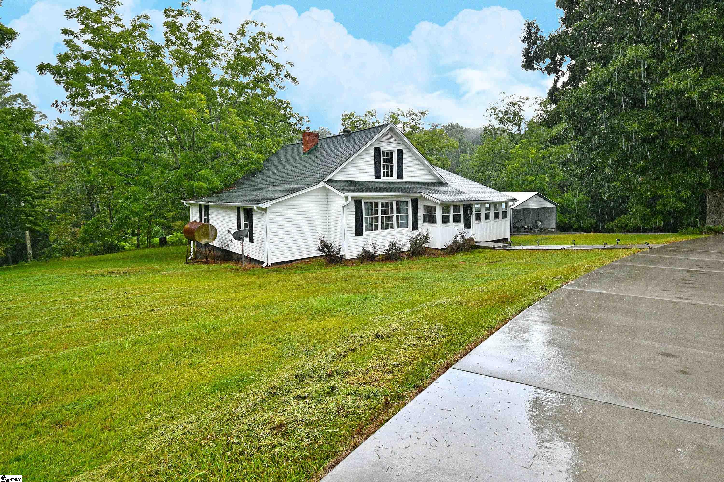 529 Mile Creek Road Pickens, SC 29671 - Photo 3 of 33