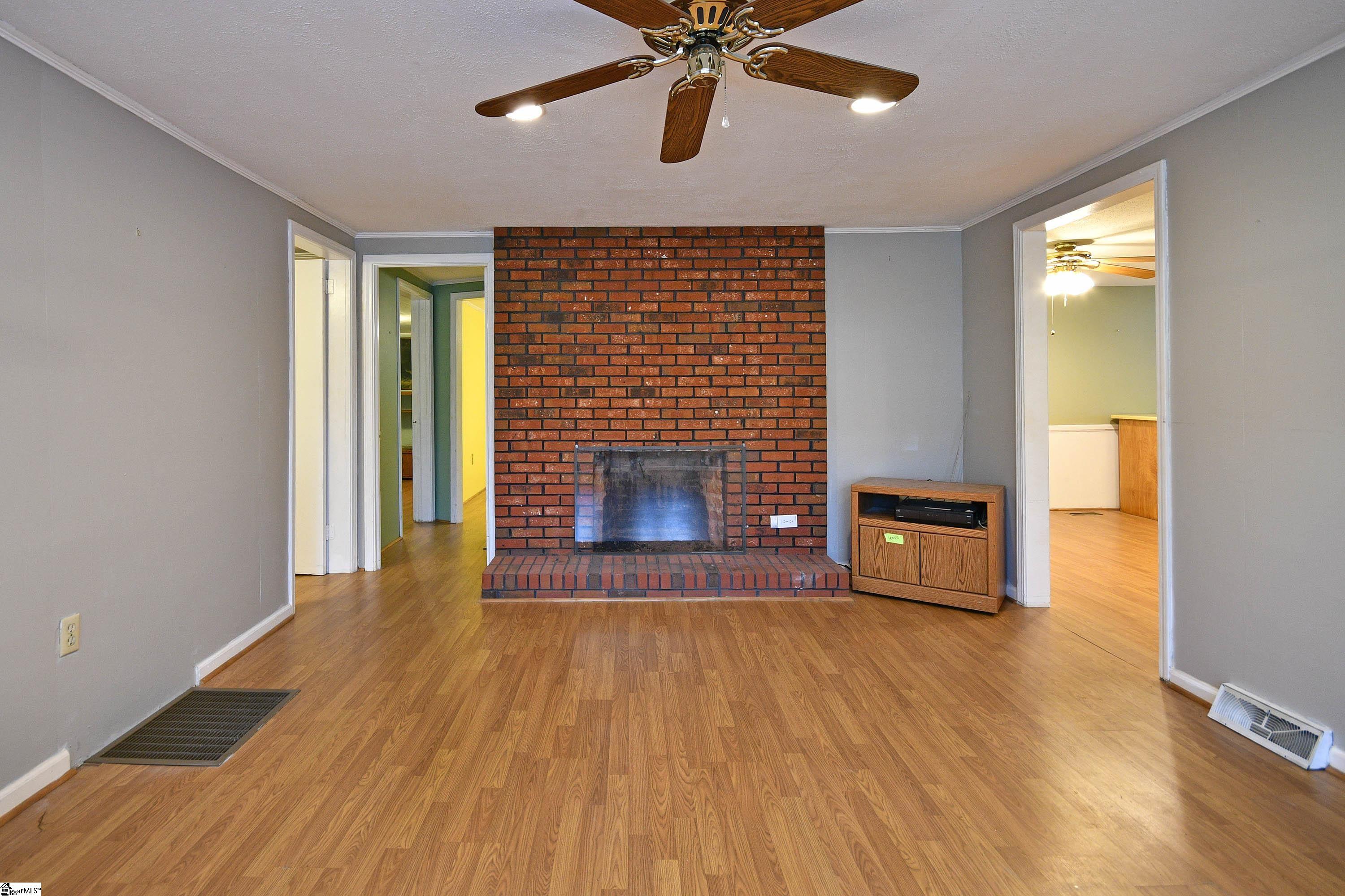 529 Mile Creek Road Pickens, SC 29671 - Photo 6 of 33