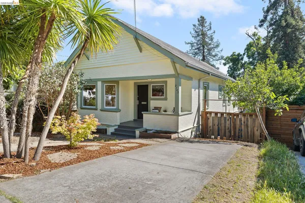 $739,000 | 2143 East 28th Street, Oakland, CA 94606