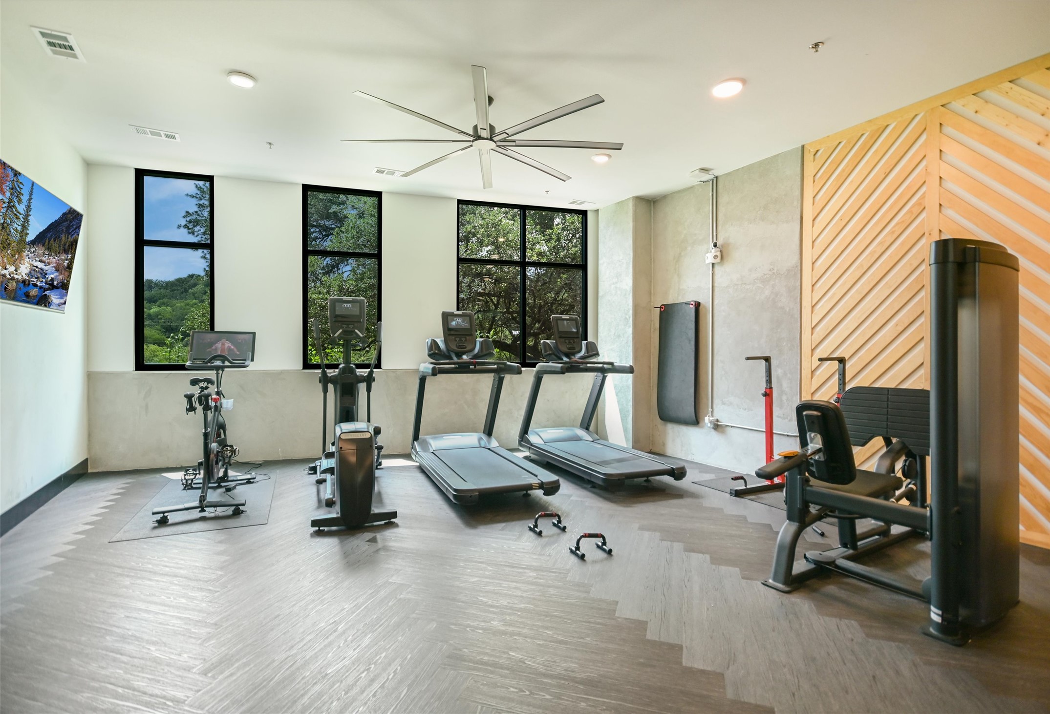 2500 Longview Street, Unit 318 Austin, TX 78705 - Photo 31 of 39
