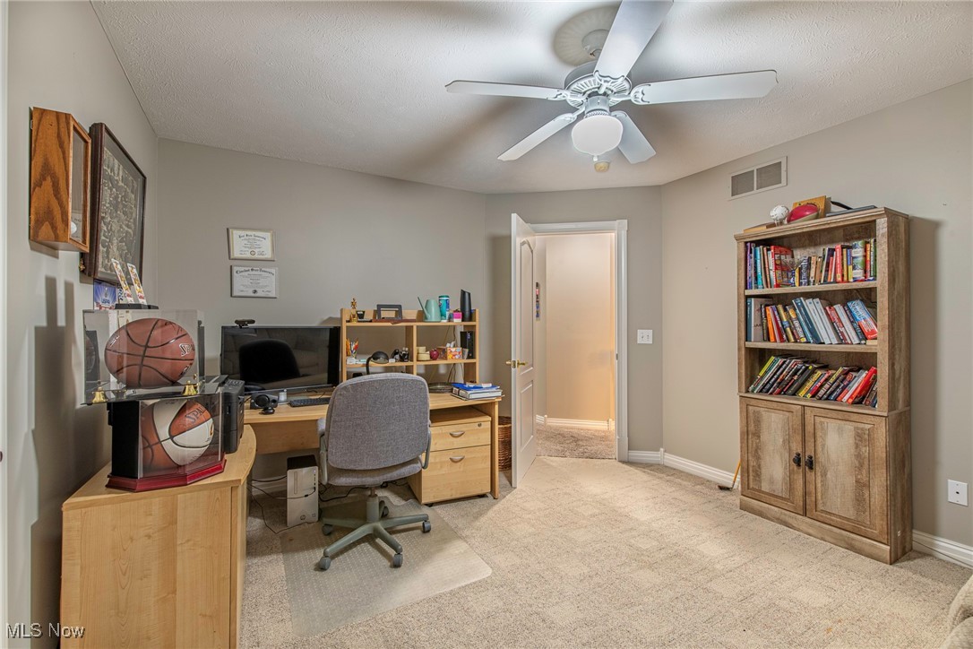 11112 Prouty Road, Unit B Painesville, OH 44077 - Photo 17 of 31 Gallery Image 17