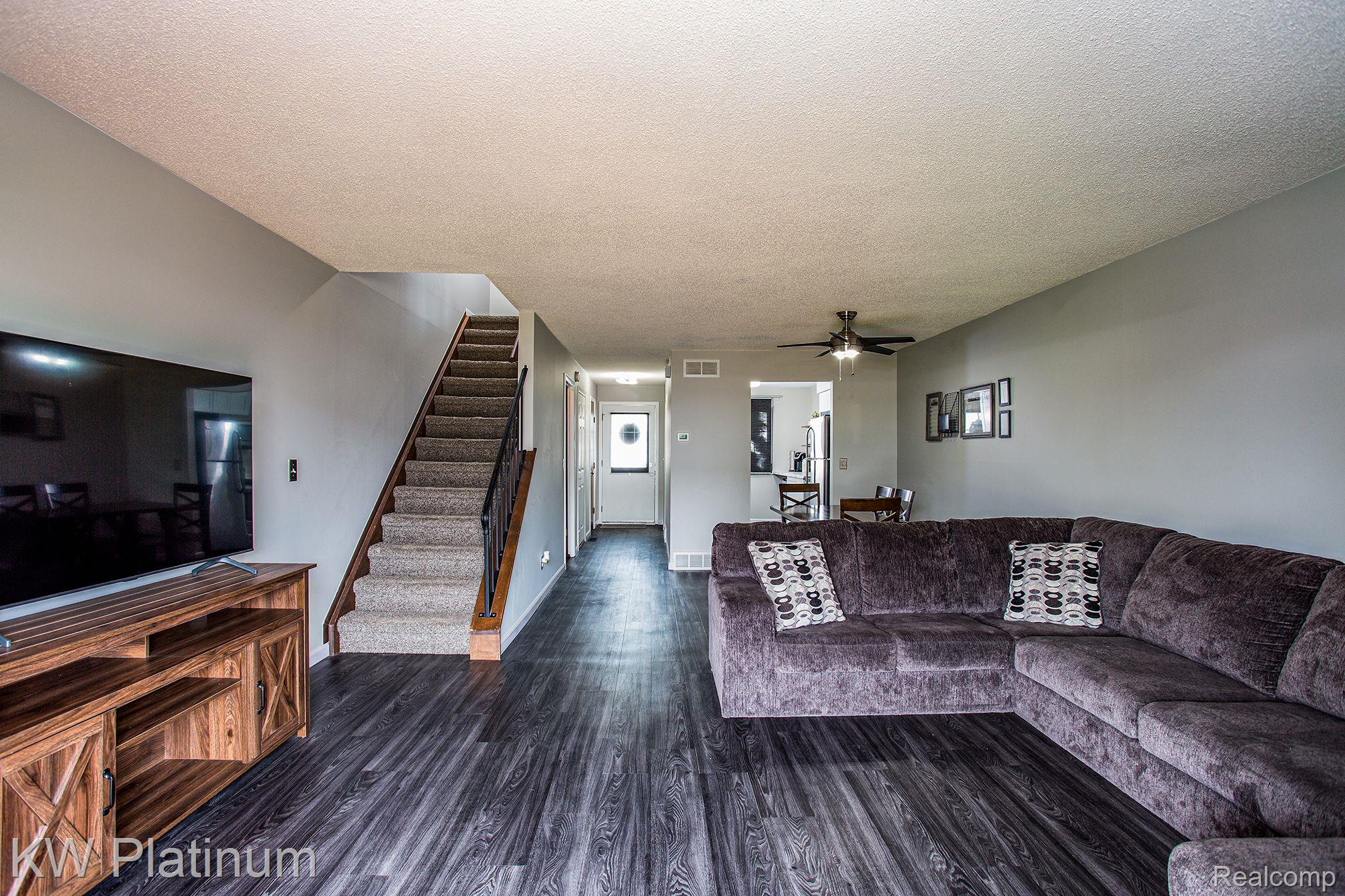 125 Cuttle Road, Unit D 29 Marysville, MI 48040 - Photo 3 of 30 Gallery Image 3