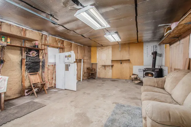 $200,000 | 6662 Lorne Drive, Pentwater, MI 49449