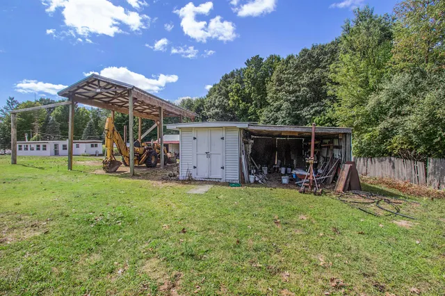 $200,000 | 6662 Lorne Drive, Pentwater, MI 49449