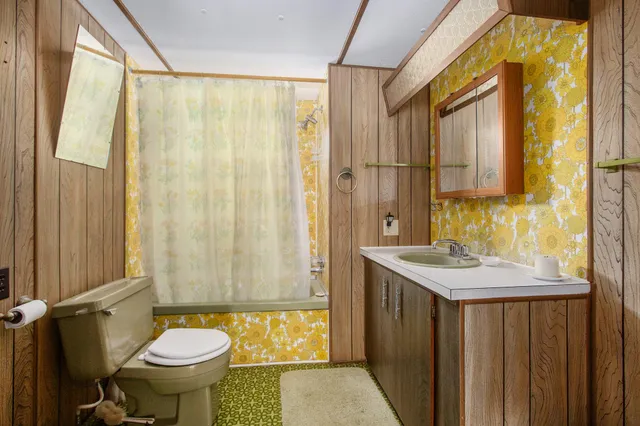 $200,000 | 6662 Lorne Drive, Pentwater, MI 49449