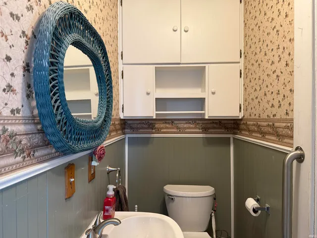 $319,900 | 1418 19th Street, Bedford, IN 47421