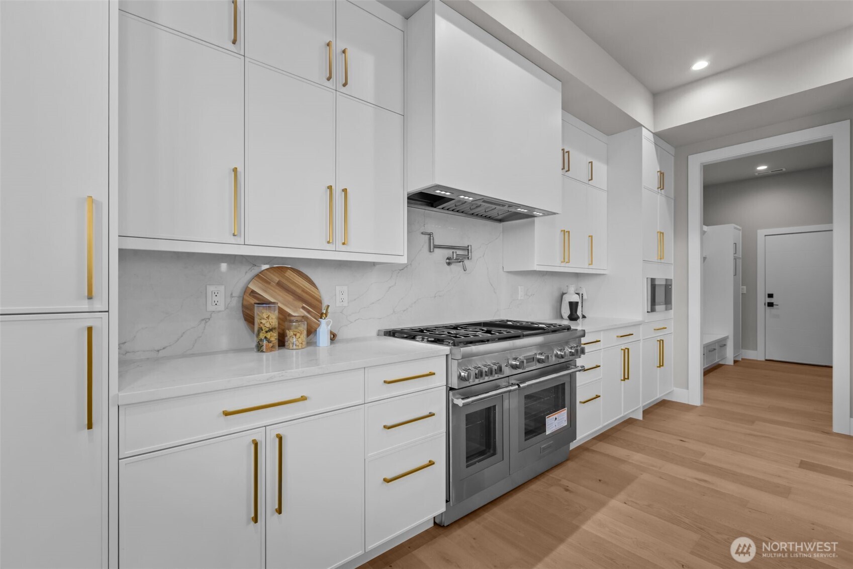 904 North 33rd Place Renton, WA 98056 - Photo 13 of 40