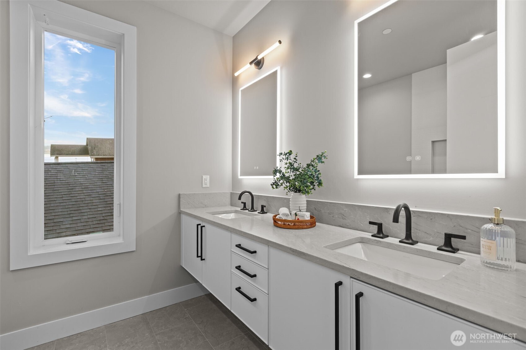 904 North 33rd Place Renton, WA 98056 - Photo 28 of 40