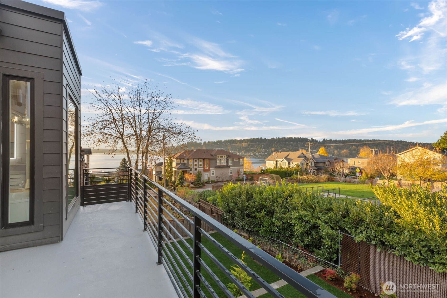 904 North 33rd Place Renton, WA 98056 - Photo 32 of 40