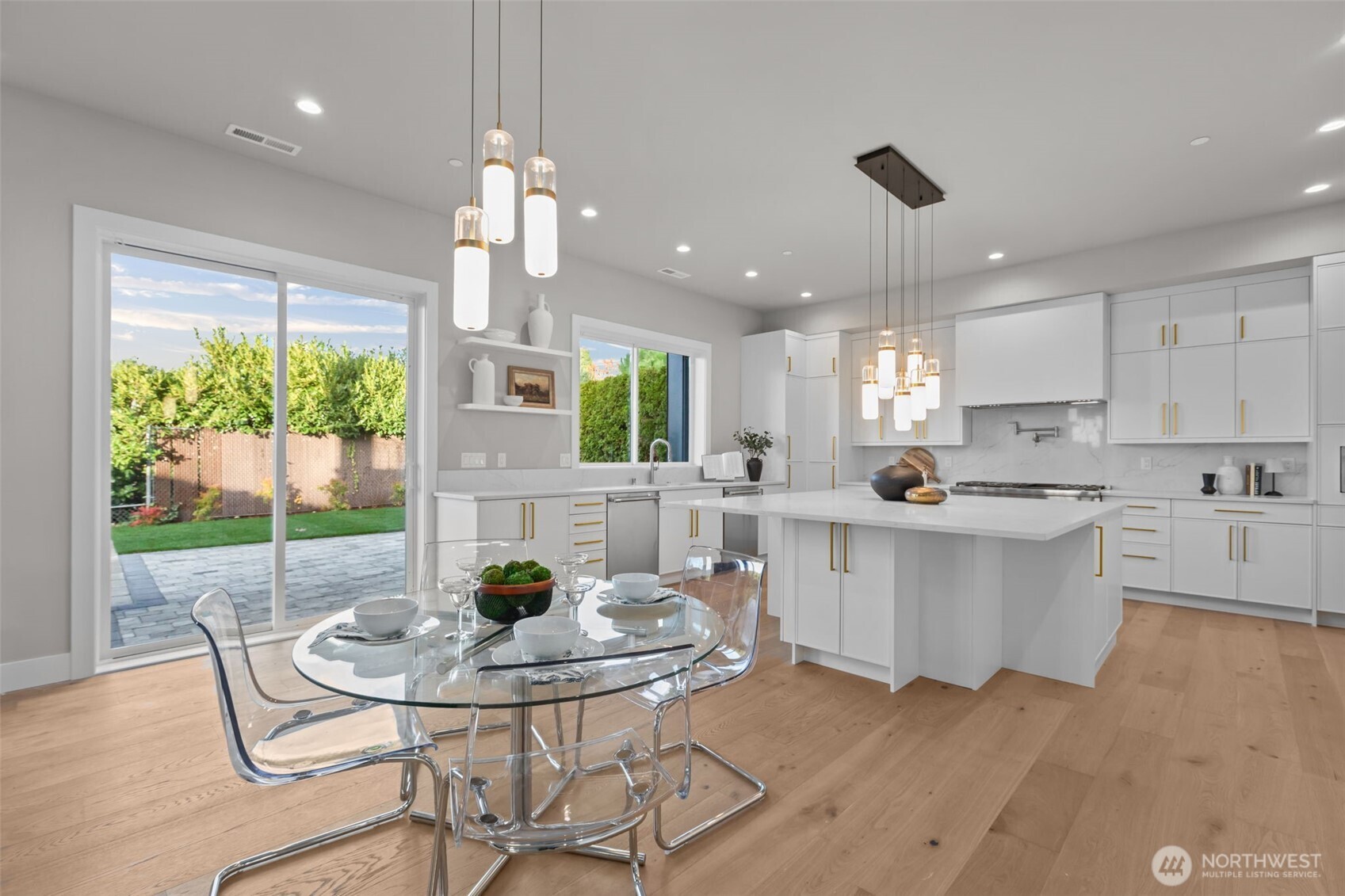 904 North 33rd Place Renton, WA 98056 - Photo 8 of 40