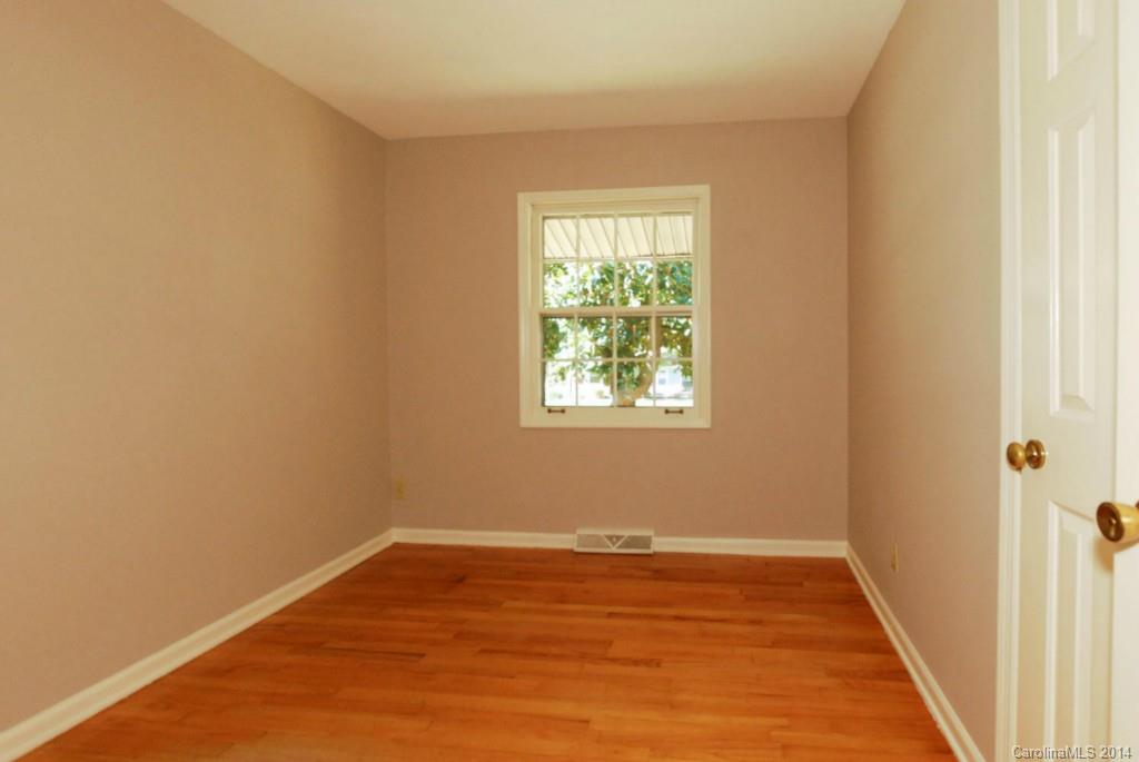 703 Claremont Road Charlotte, NC 28214 - Photo 13 of 19