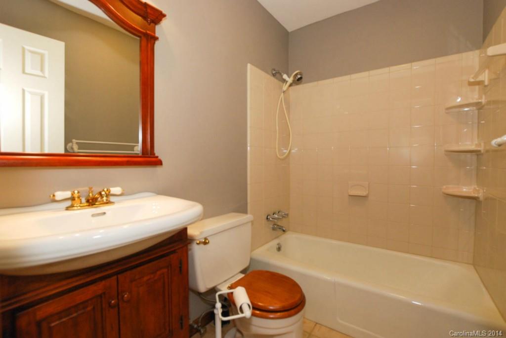 703 Claremont Road Charlotte, NC 28214 - Photo 15 of 19