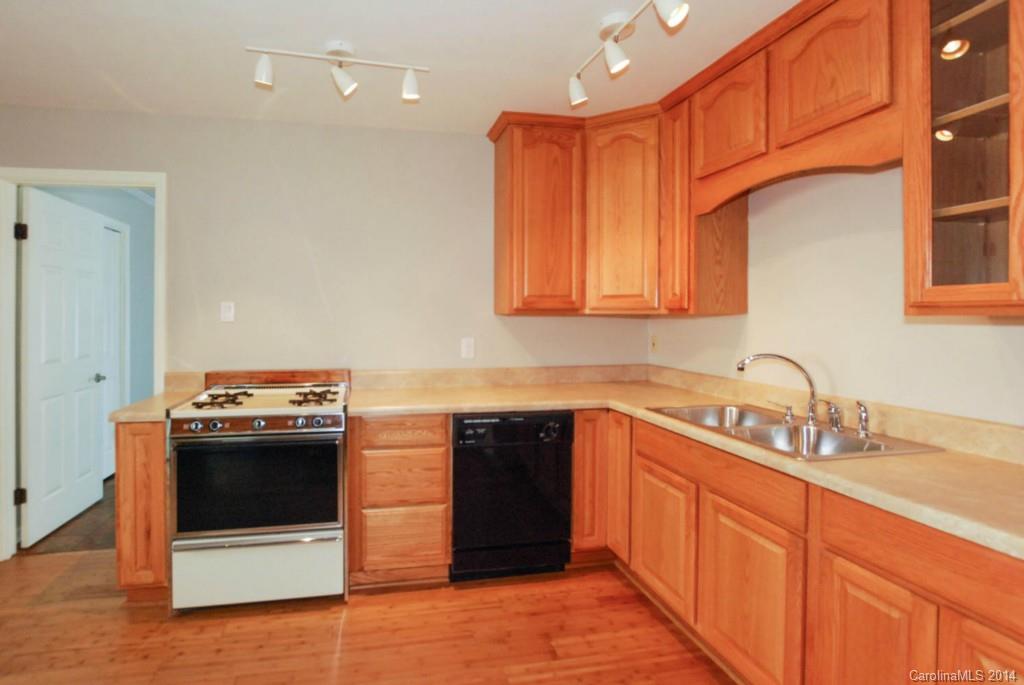 703 Claremont Road Charlotte, NC 28214 - Photo 7 of 19
