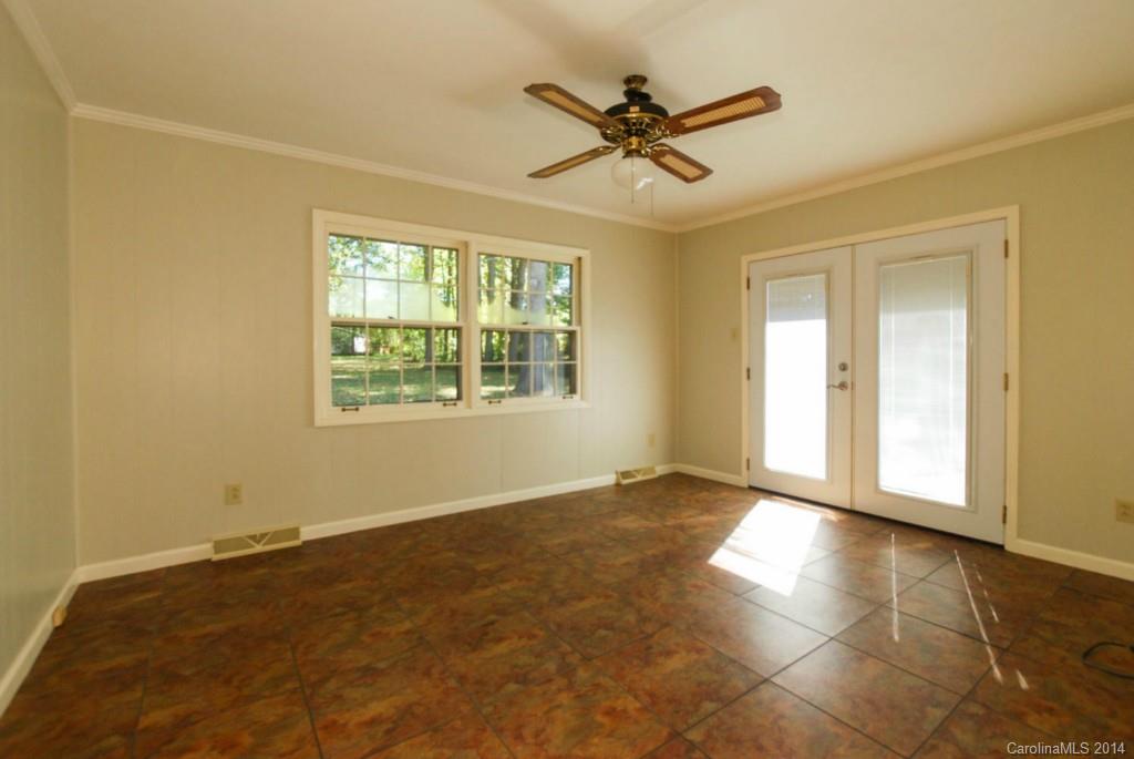 703 Claremont Road Charlotte, NC 28214 - Photo 9 of 19