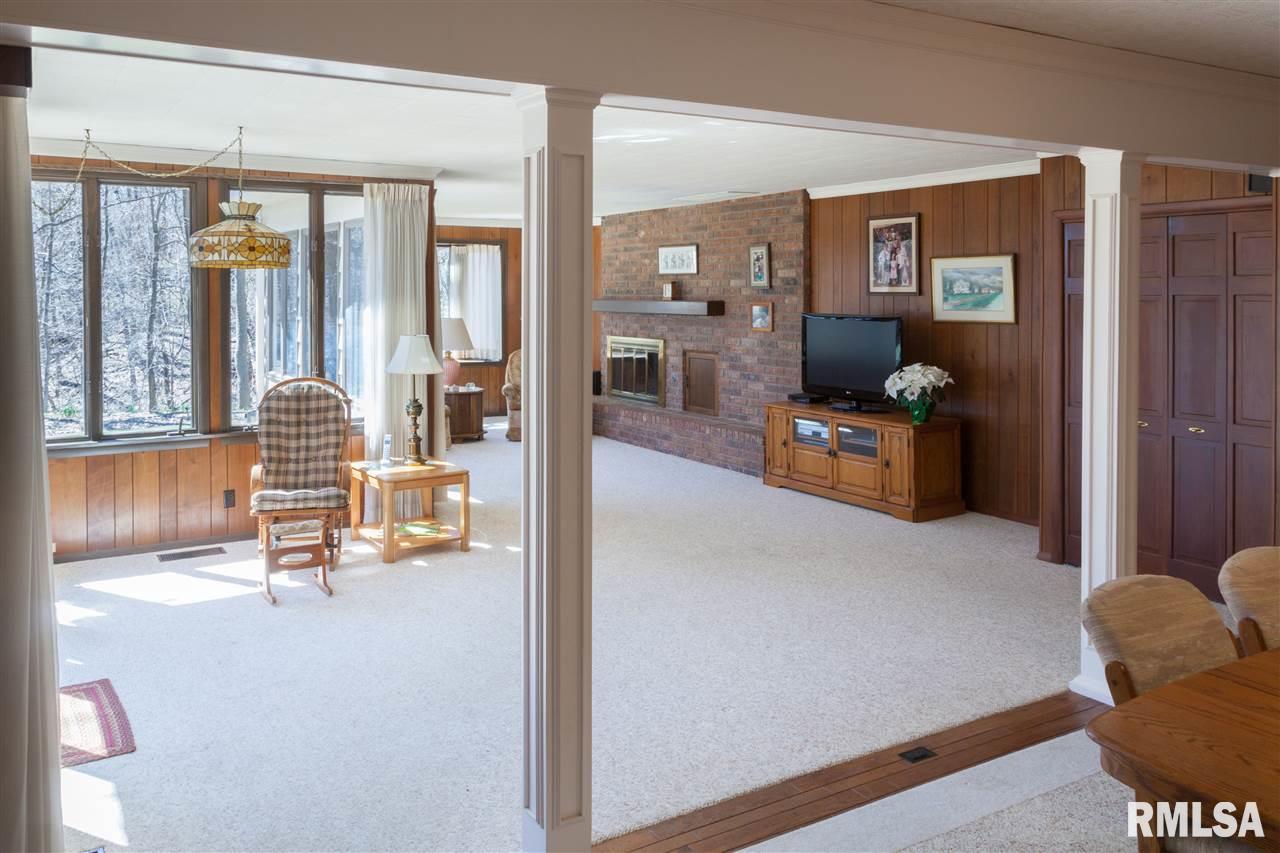 9038 North Picture Ridge Road Peoria, IL 61615 - Photo 12 of 29 Gallery Image 12