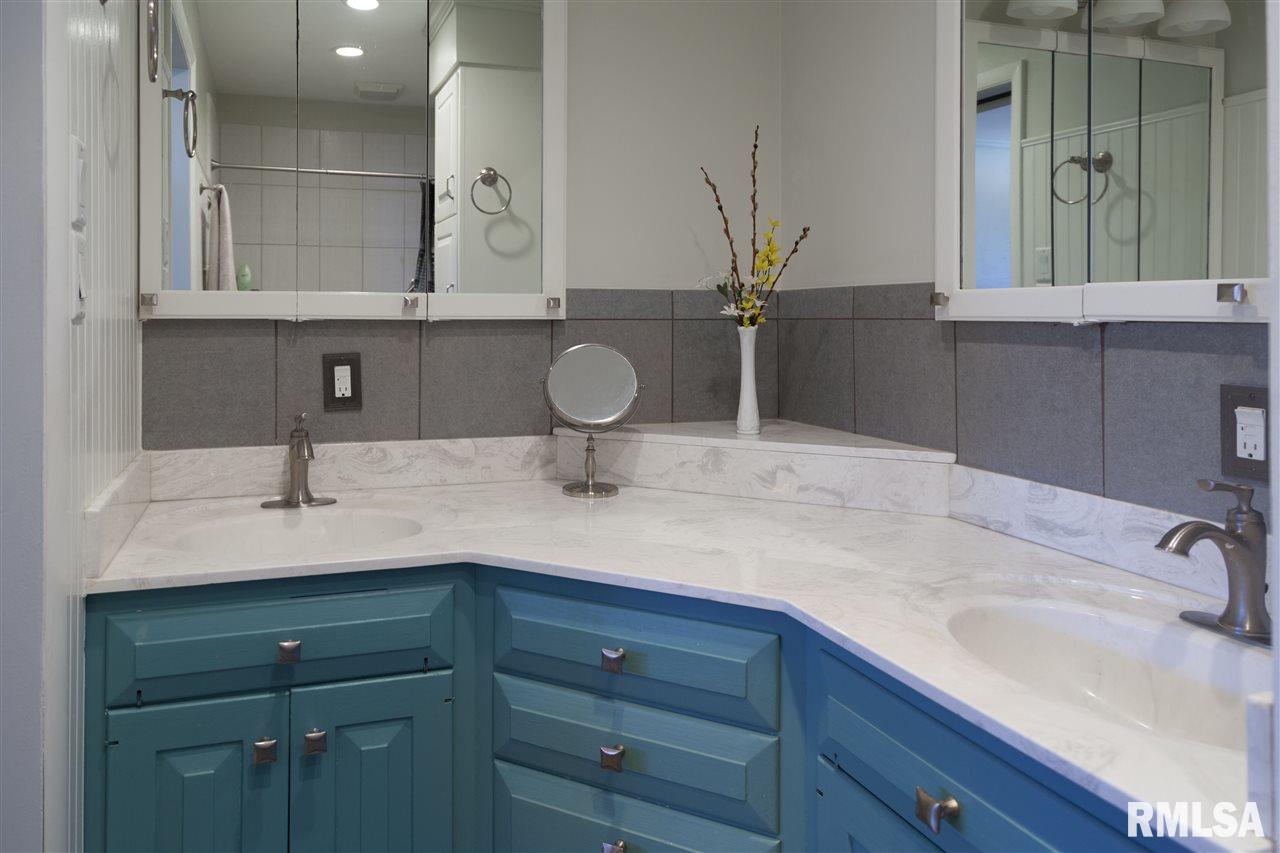 9038 North Picture Ridge Road Peoria, IL 61615 - Photo 20 of 29 Gallery Image 20