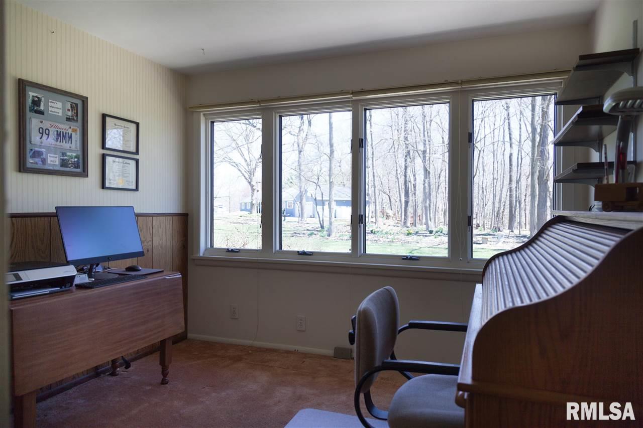 9038 North Picture Ridge Road Peoria, IL 61615 - Photo 23 of 29 Gallery Image 23