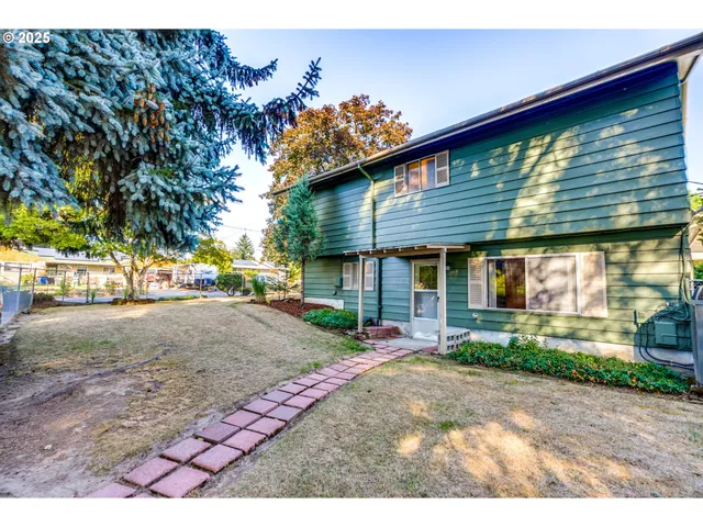 $674,900 | 19560 Southwest Madeline Street, Beaverton, OR 97078