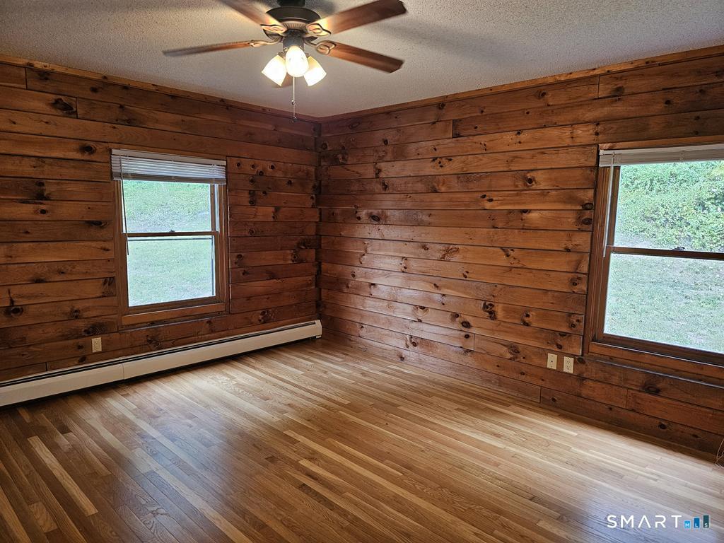 698 Leetes Island Road Branford, CT 06405 - Photo 17 of 33