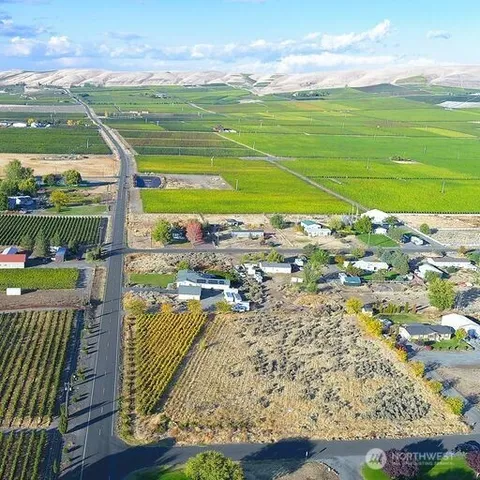 $450,000 | 20906 363 Prne, Benton City, WA 99320