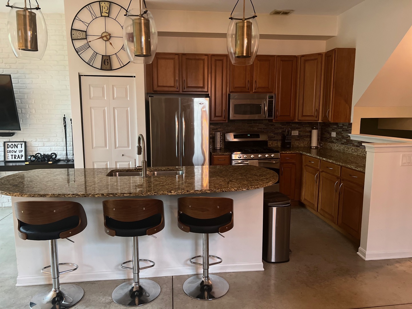 1702 Simms Street Aurora, IL 60504 - Photo 5 of 17