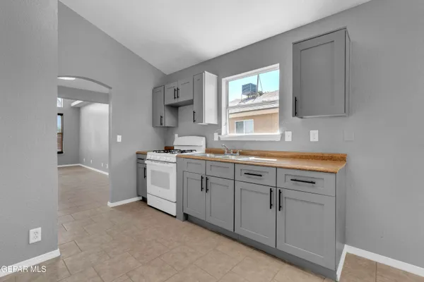 $249,000 | 10432 Valle Koki Drive, Socorro, TX 79927