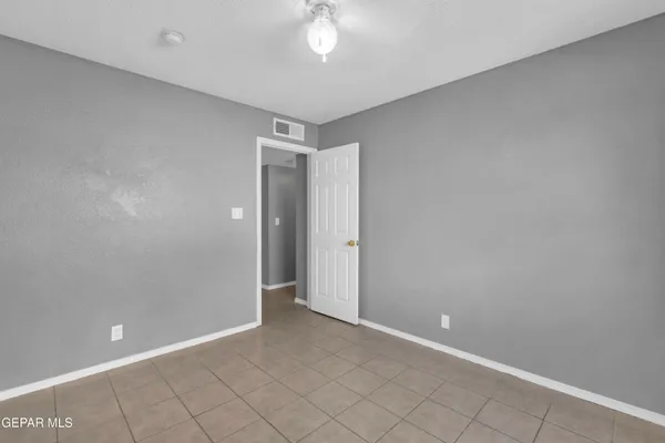 $249,000 | 10432 Valle Koki Drive, Socorro, TX 79927