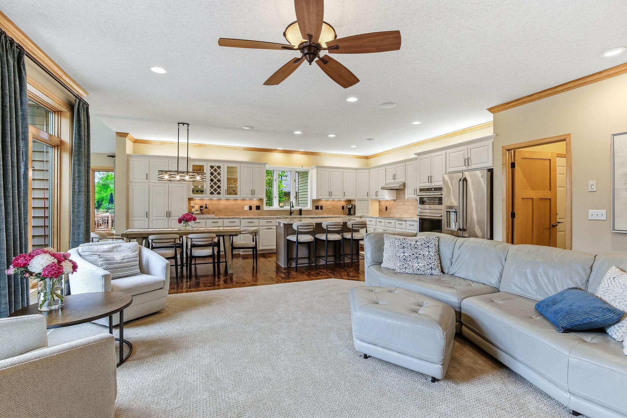 9353 Shetland Road Eden Prairie, MN 55347 - Photo 10 of 34