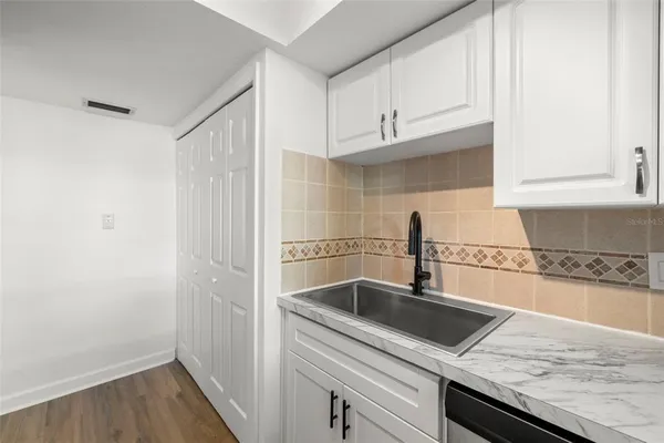 $2,750 | 1 Windrush Boulevard, Unit 19, Indian Rocks Beach, FL 33785