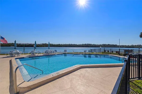 $2,750 | 1 Windrush Boulevard, Unit 19, Indian Rocks Beach, FL 33785