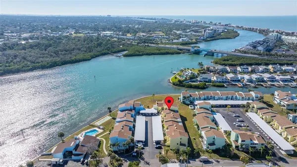 $2,750 | 1 Windrush Boulevard, Unit 19, Indian Rocks Beach, FL 33785