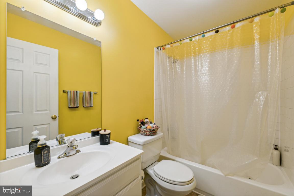 8798 Dunstable Loop Bristow, VA 20136 - Photo 16 of 23