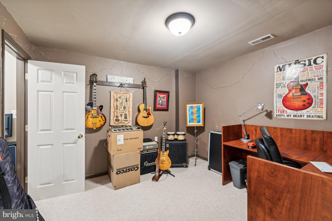 8798 Dunstable Loop Bristow, VA 20136 - Photo 18 of 23