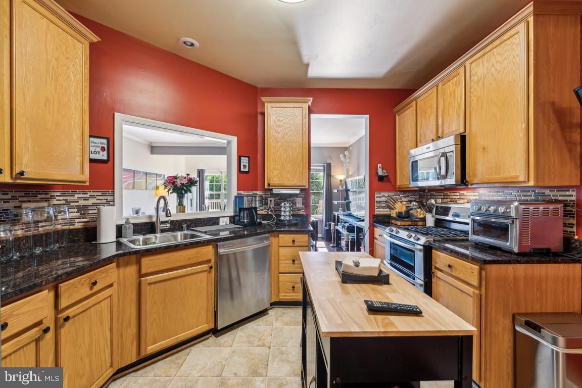 8798 Dunstable Loop Bristow, VA 20136 - Photo 5 of 23