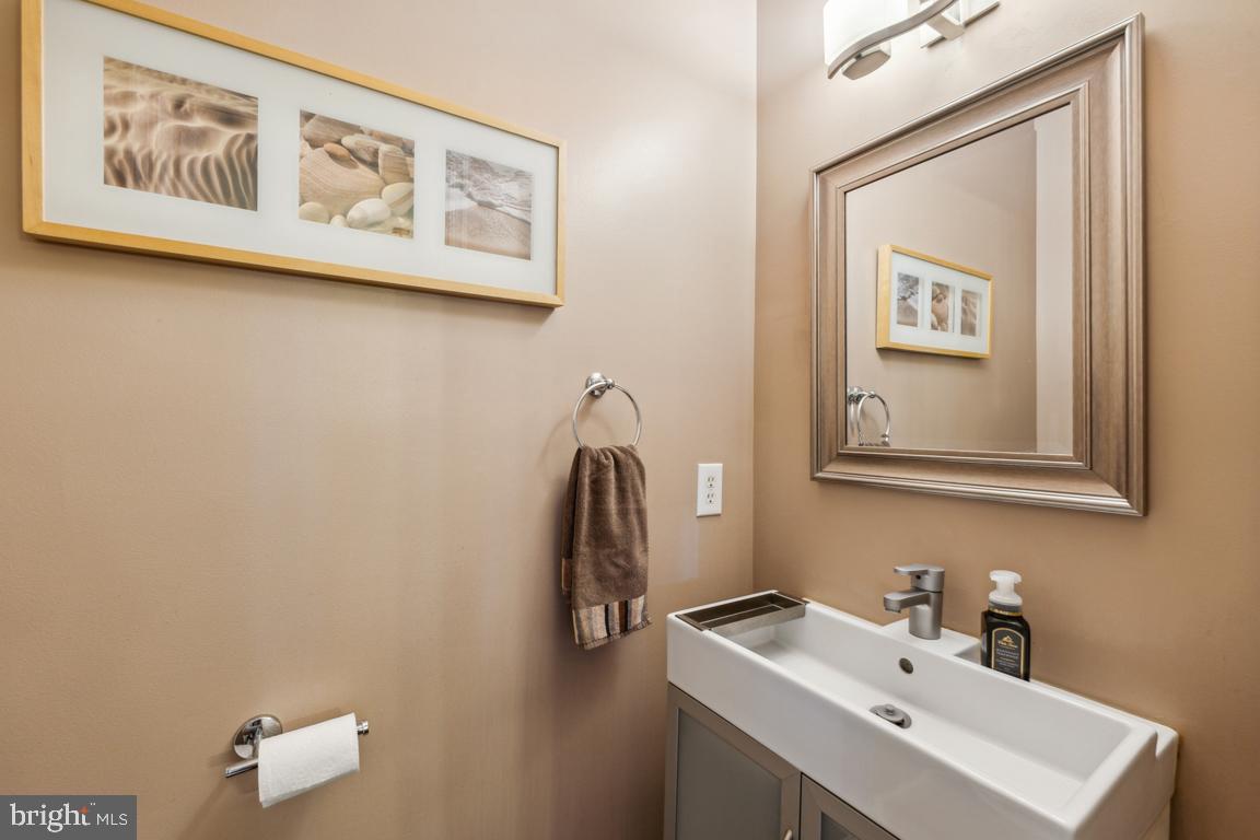 8798 Dunstable Loop Bristow, VA 20136 - Photo 7 of 23