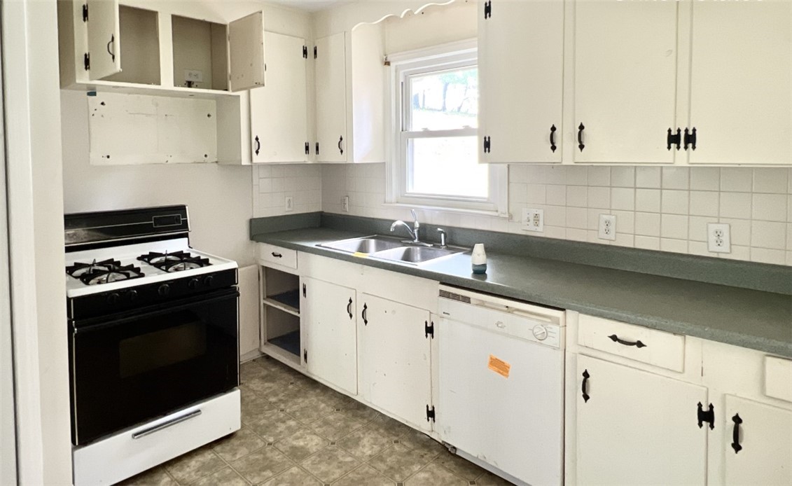 7 Perry Street Liberty, SC 29657 - Photo 2 of 8 Gallery Image 2