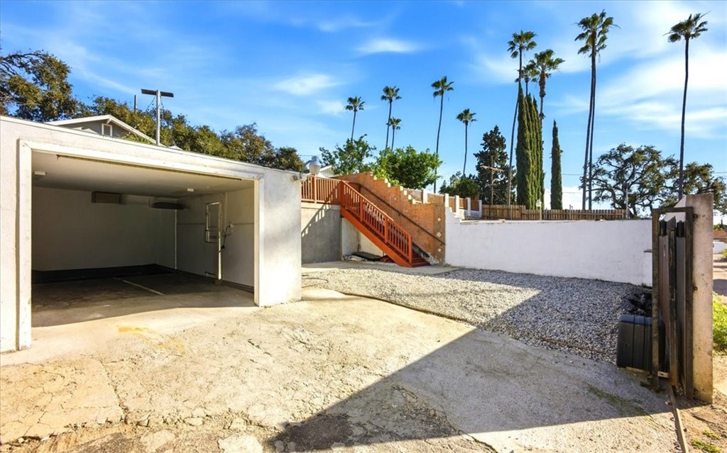 1395 Sunset Avenue Pasadena, CA 91103 - Photo 30 of 34