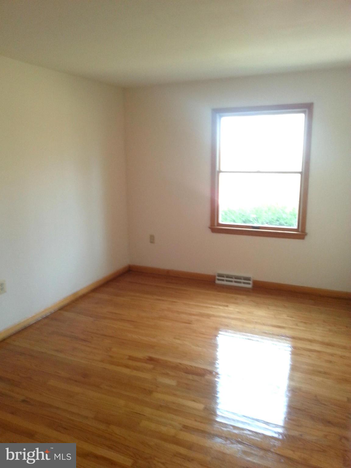 6219 Green Valley Rd Mount New Market, MD 21774 - Photo 15 of 19 Bedroom