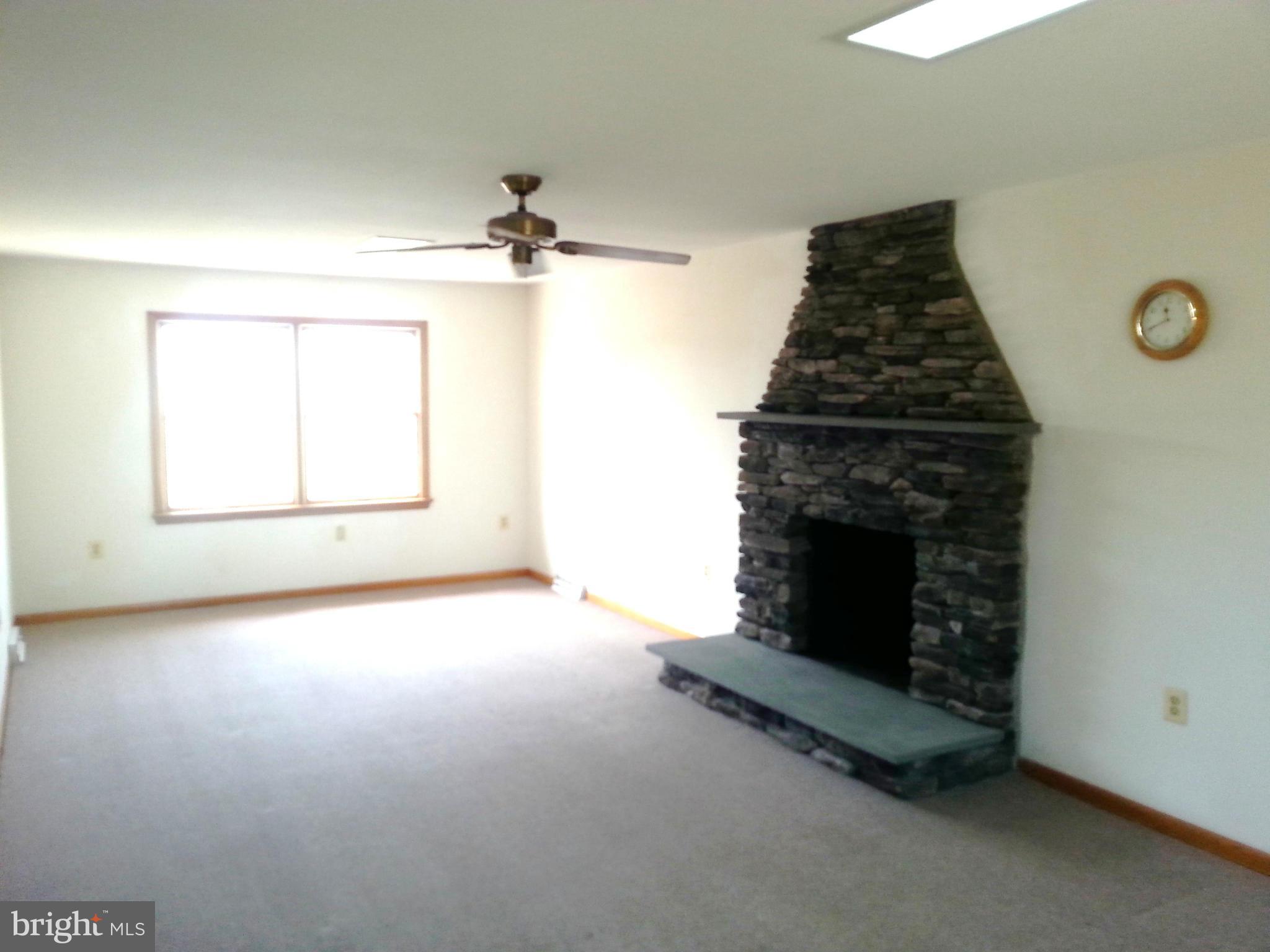 6219 Green Valley Rd Mount New Market, MD 21774 - Photo 3 of 19 Family Room
