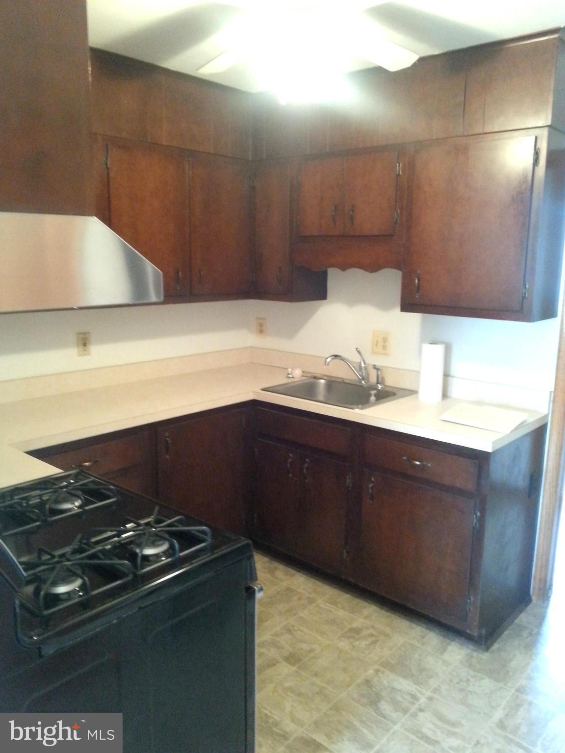 6219 Green Valley Rd Mount New Market, MD 21774 - Photo 5 of 19 Kitchen